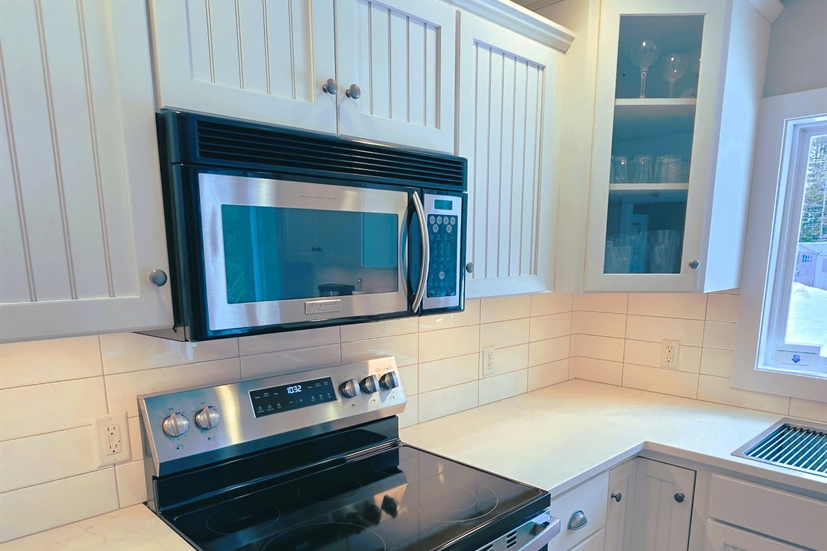 New kitchen Quartz counter tops and back splash 2026