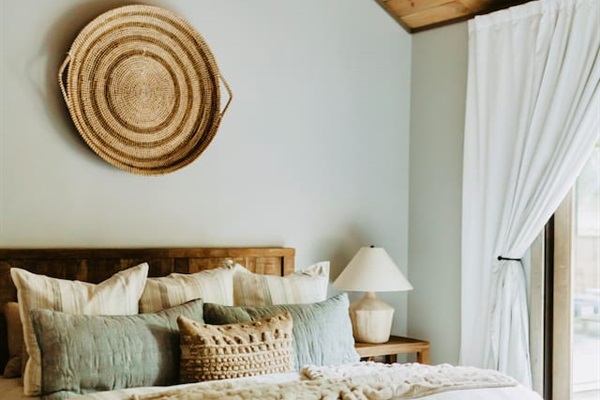 Gorgeous bedroom, vaulted ceiling, beautiful views, comfy bedding 