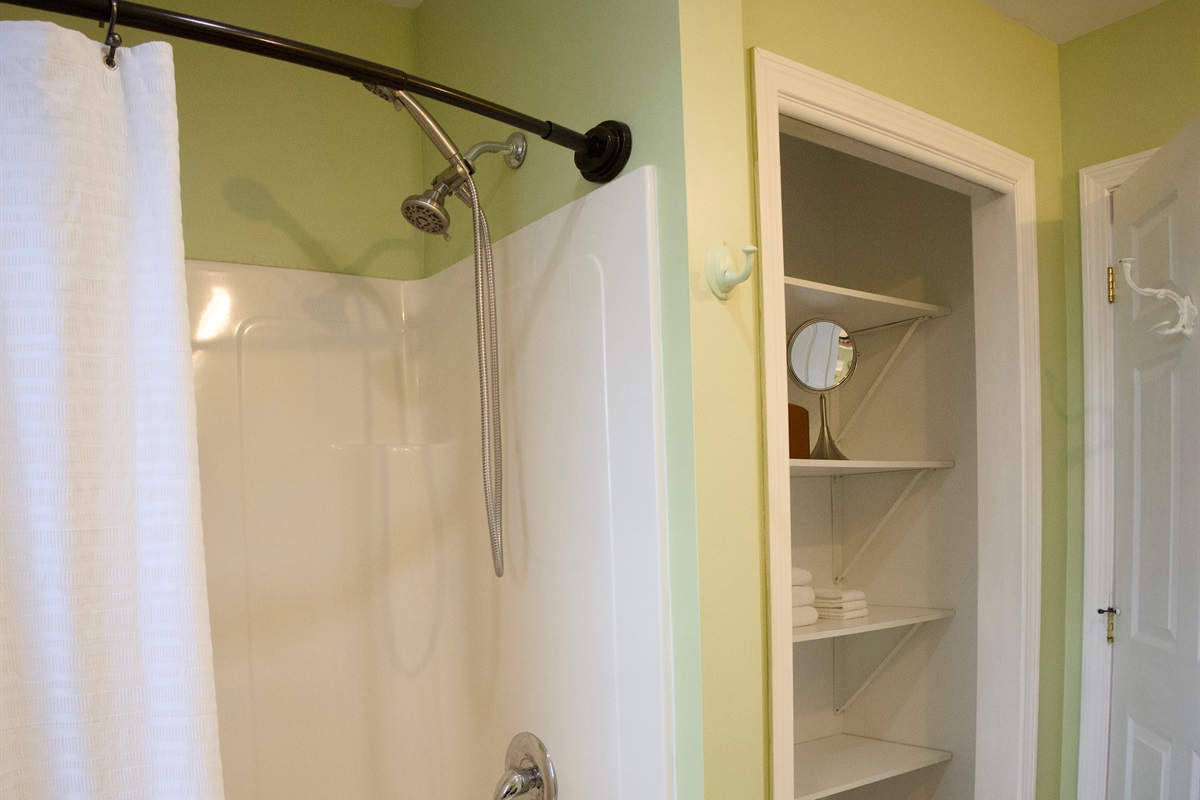 Shower/Tub combo