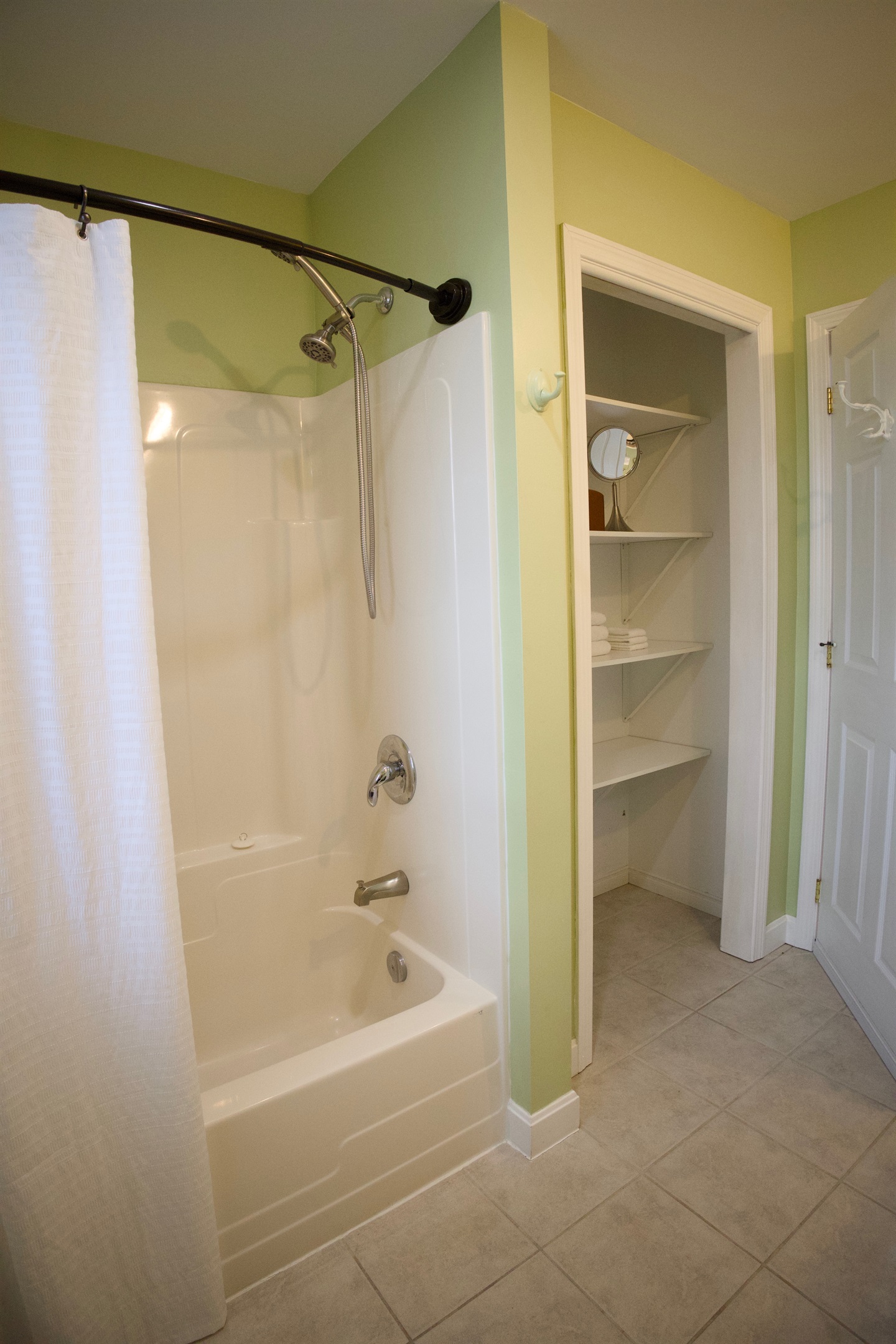 Shower/Tub combo