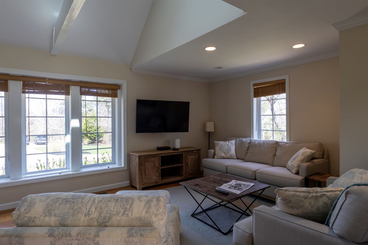 87 Schoolhouse Road, Edgartown