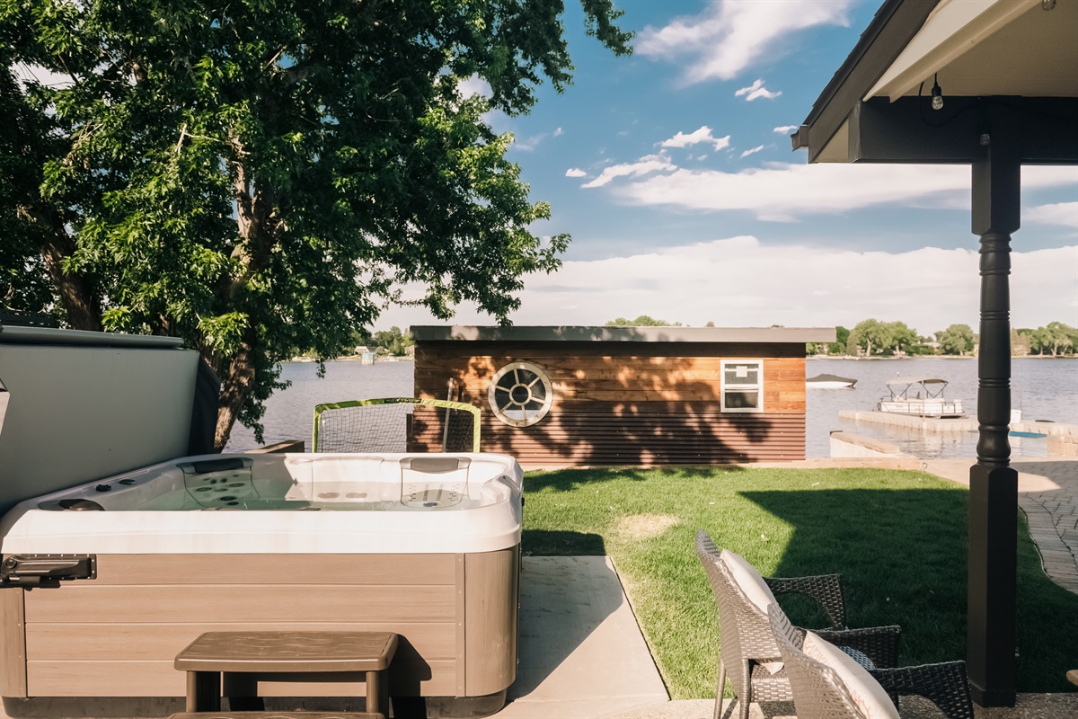 Relax in the hot tub!