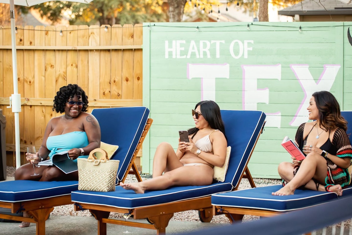 Perfect for a girls' getaway! Lounge poolside with wine, sunshine, and great conversation in the *Heart of Texas*. Snap Instagram-worthy pics and soak up the vibes with your crew—this is your moment to relax and reconnect.