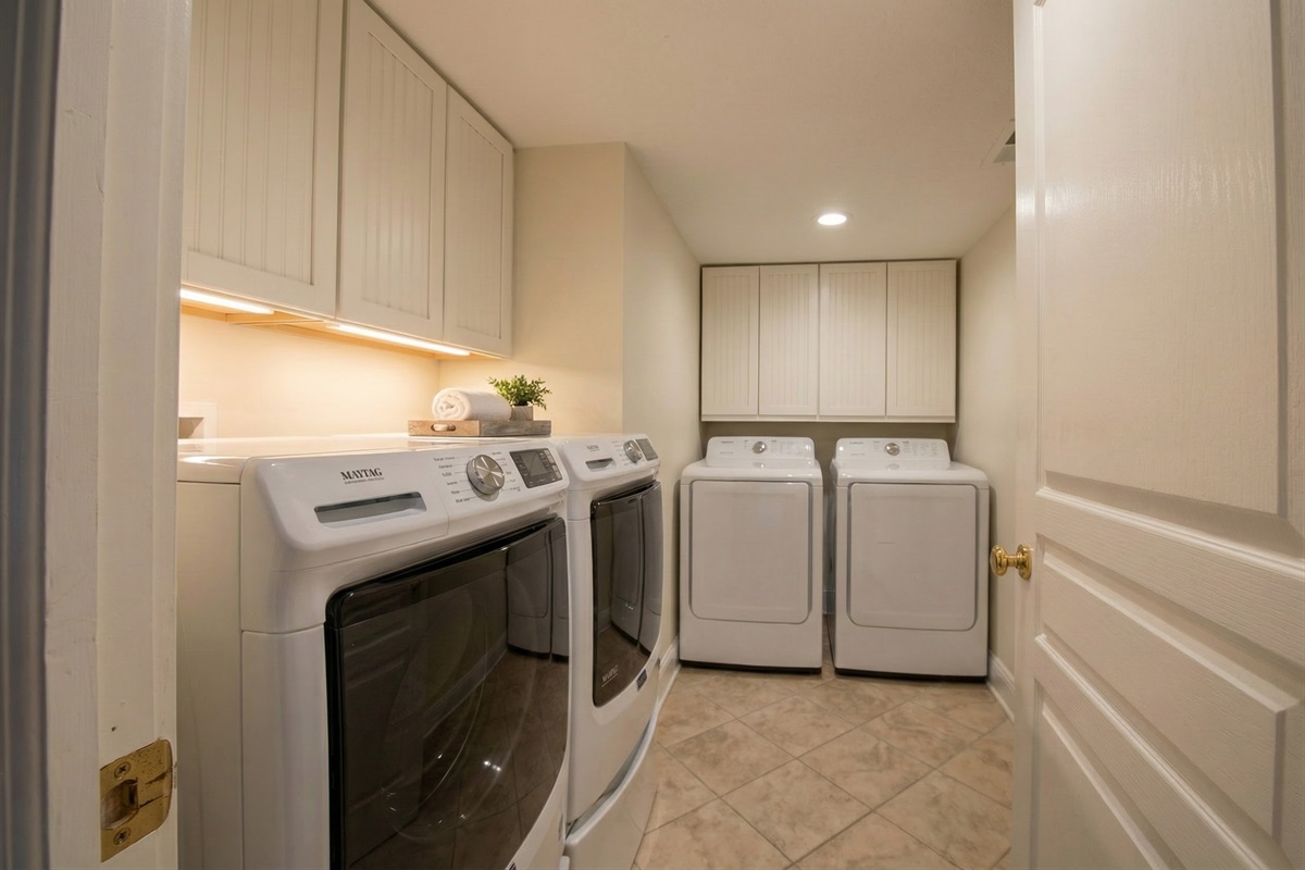 Long days of beach-hopping and sightseeing are made even more enjoyable with The Hemingway's on-site laundry room. Say goodbye to long lines at the laundromat and get back to your vacation wit