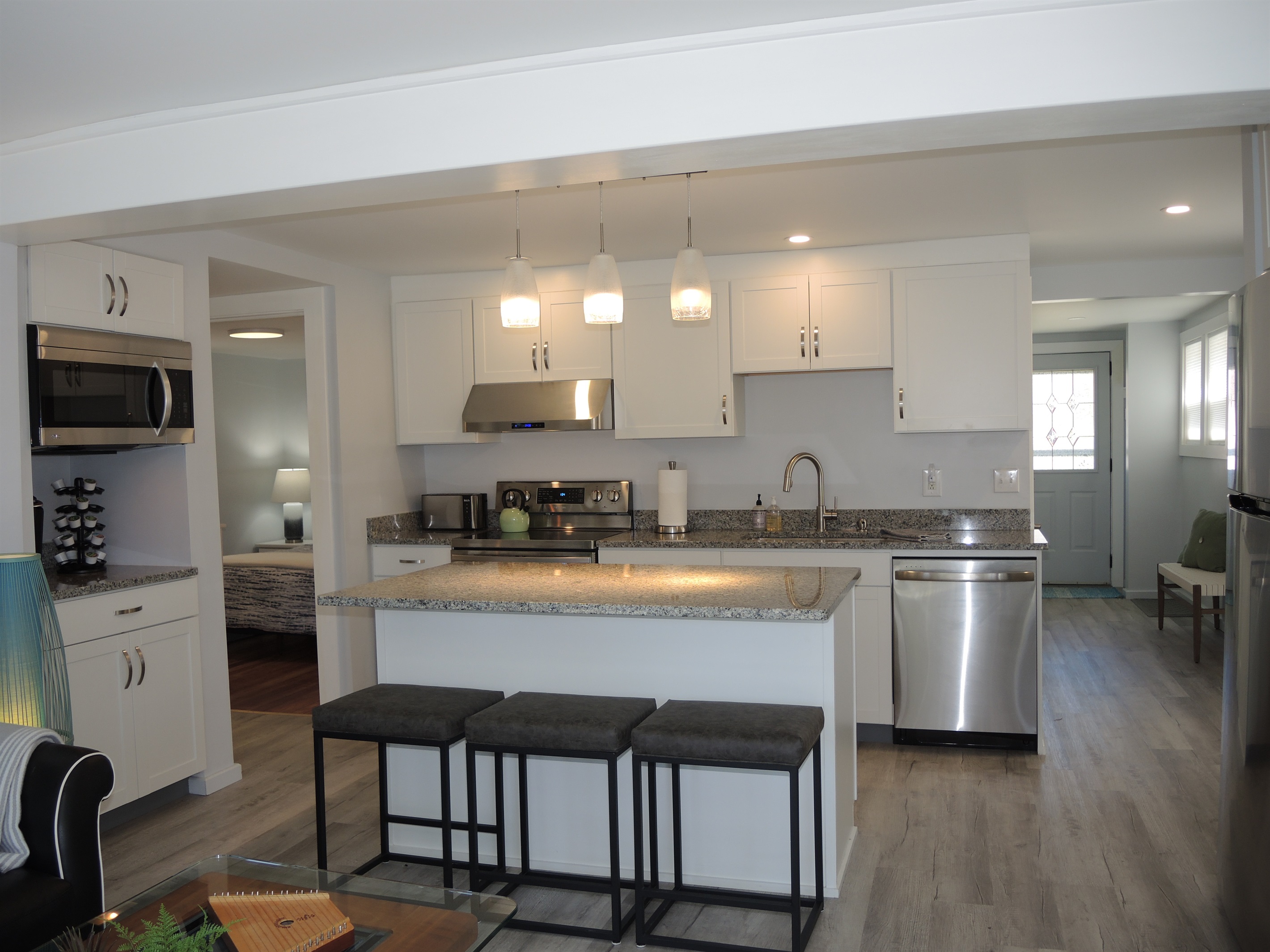 Kitchen and entry hall