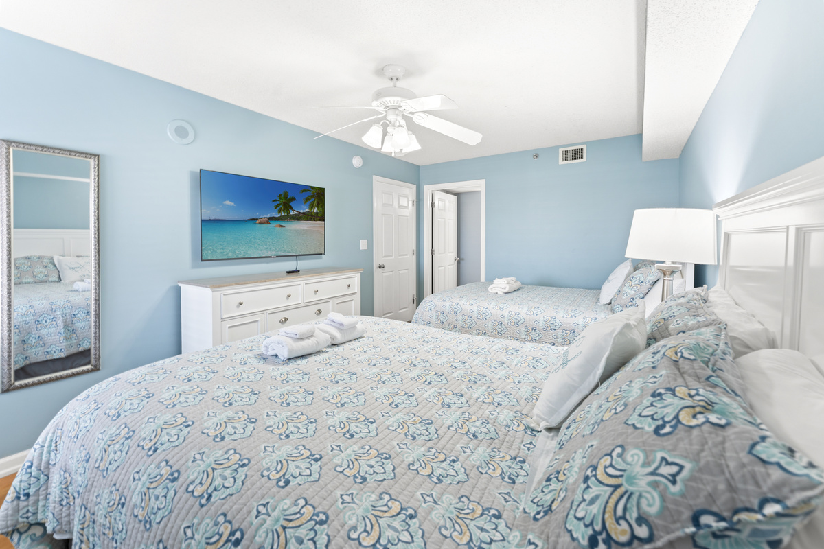 2nd Bedroom with 2 Queen beds and shared bathroom