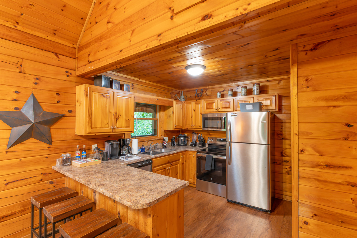 Our fully stocked kitchen makes meal prep a breeze.