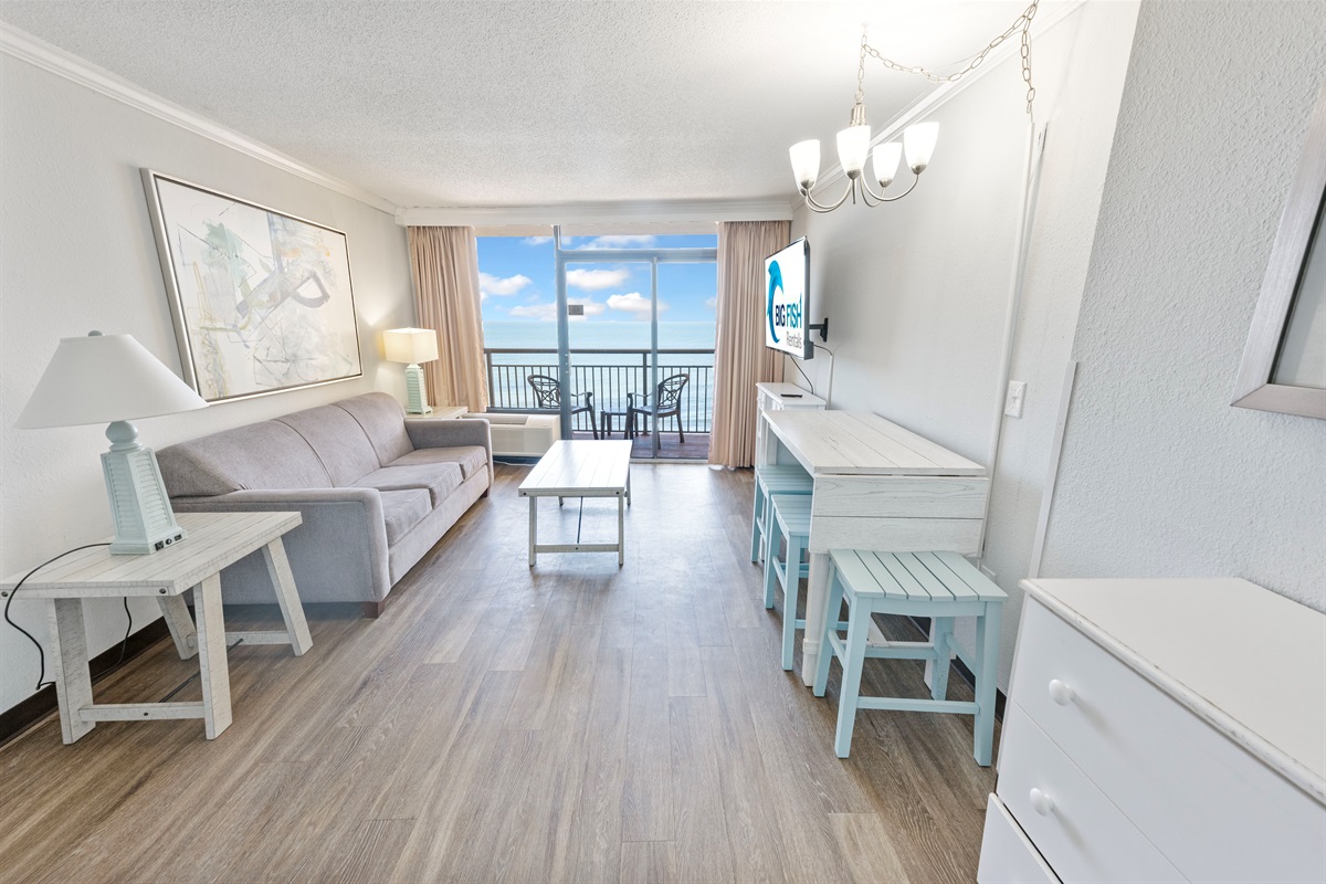 Amazing Living Room with Stunning Views🌊☀️