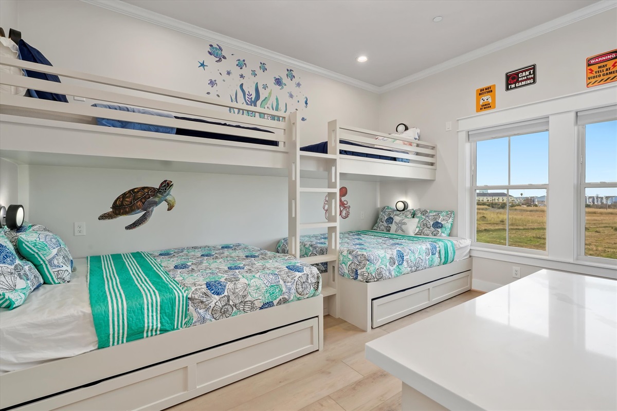 4fcc9d76cbbe43738ff1d0d76e240477 Large | Beachhouse | Texas | TX | Vacation Homes | Galveston | Crystal Beach | Kokomo | Breezy Days | Beachfront Elegance | Sunrise Serenity | Southern Sands Property Management, LLC