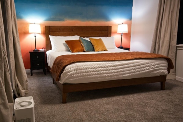 Mount Argentine out one window and Crystal Creek out the other window. Moose and other wildlife are regularly seen around the cabin. 5 minutes to downtown Breckenridge, but you'd never know it!