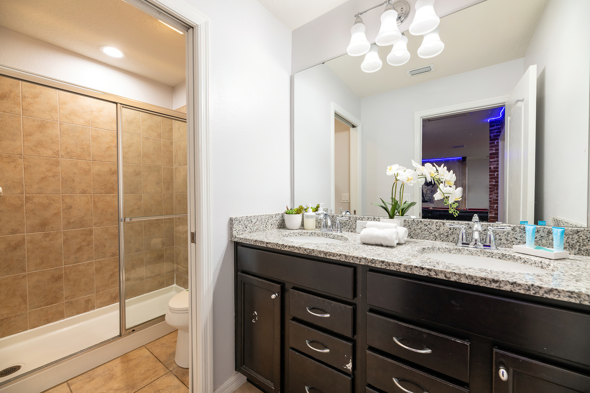 Bathroom 5 shared by Harry Potter & Toy Story Bedrooms