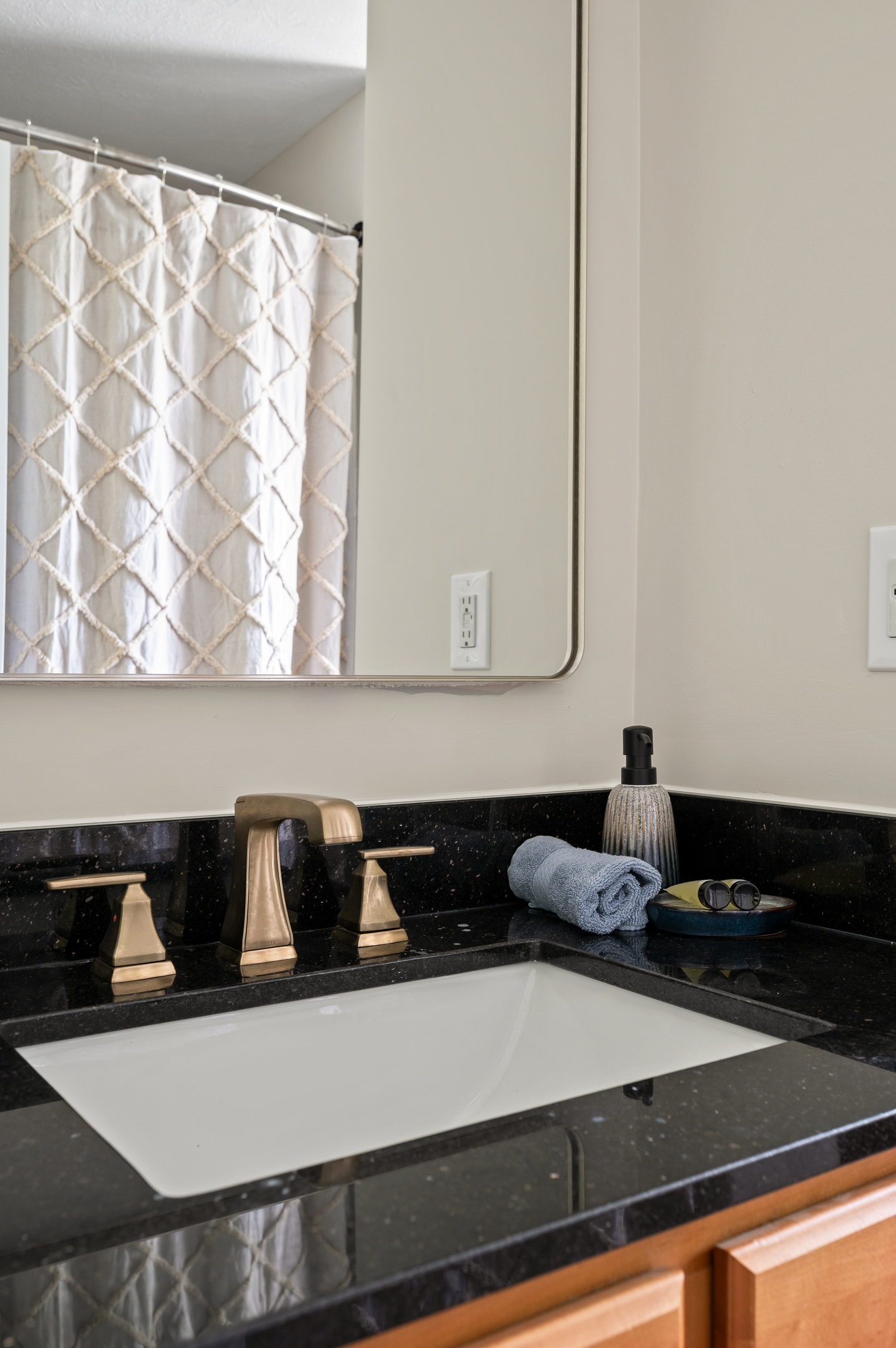 We've stocked Bathroom 2 with a starter supply of essentials, including shampoo, conditioner, body wash, toilet paper, and fresh towels to help make your arrival as comfortable as possible.