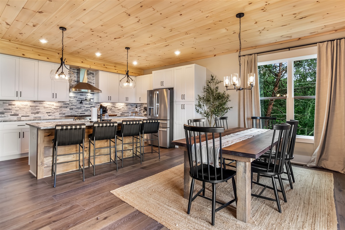 Fully stocked kitchen - everything you need!