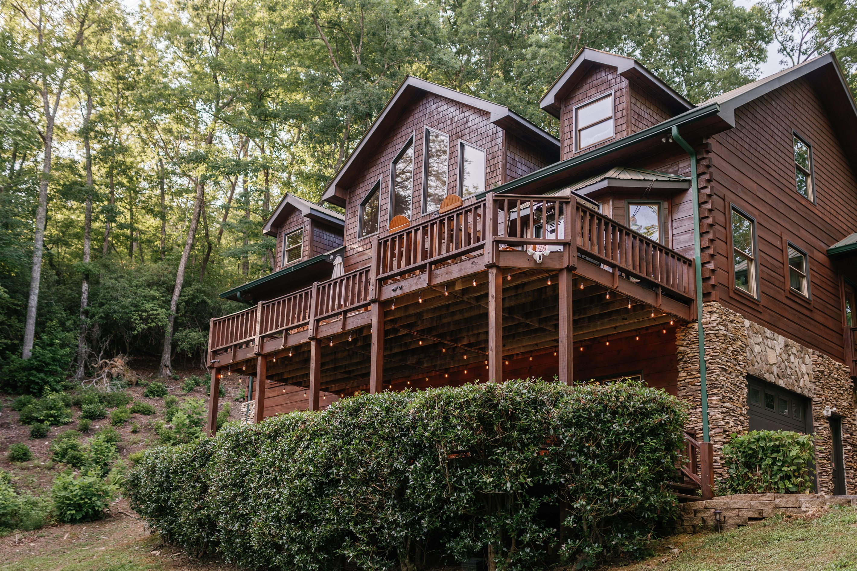 Spacious cabin within the forest