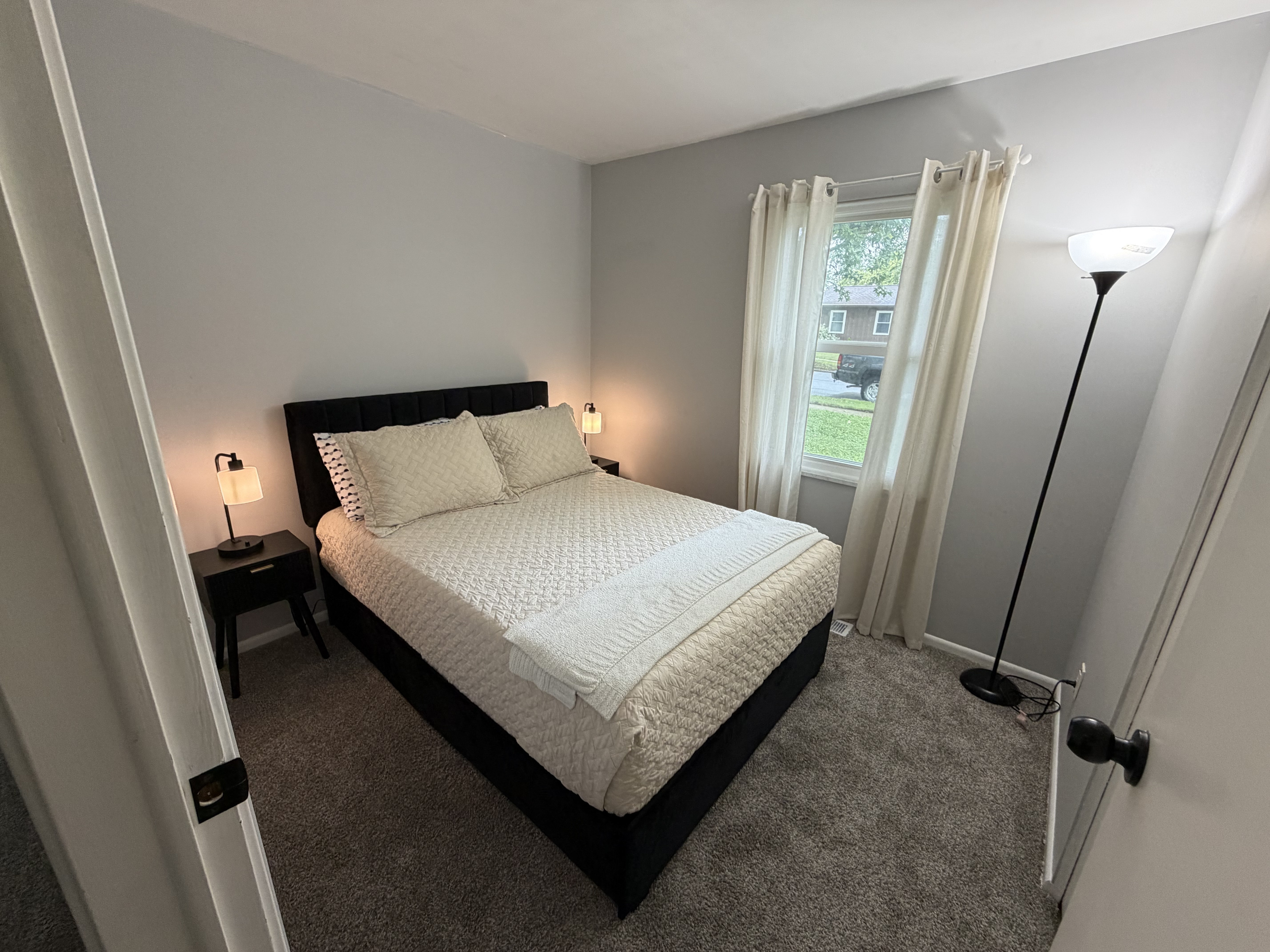 Bedroom with Full size bed