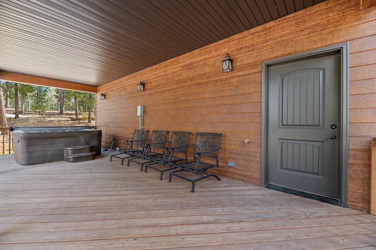 Hot tub on the deck
