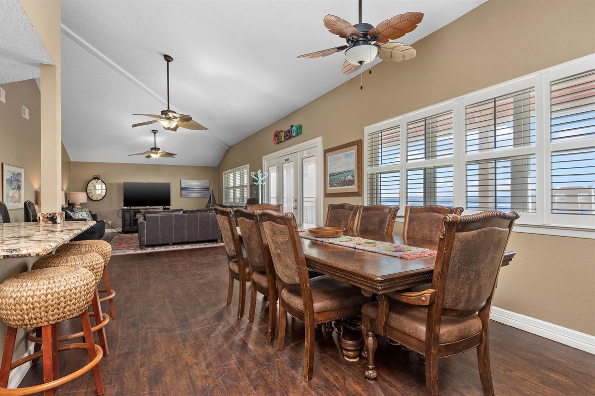 50064ff451ab4f339533f60818f01b37 Large | Beachhouse | Texas | TX | Vacation Homes | Galveston | Crystal Beach | Kokomo | Breezy Days | Beachfront Elegance | Sunrise Serenity | Southern Sands Property Management, LLC