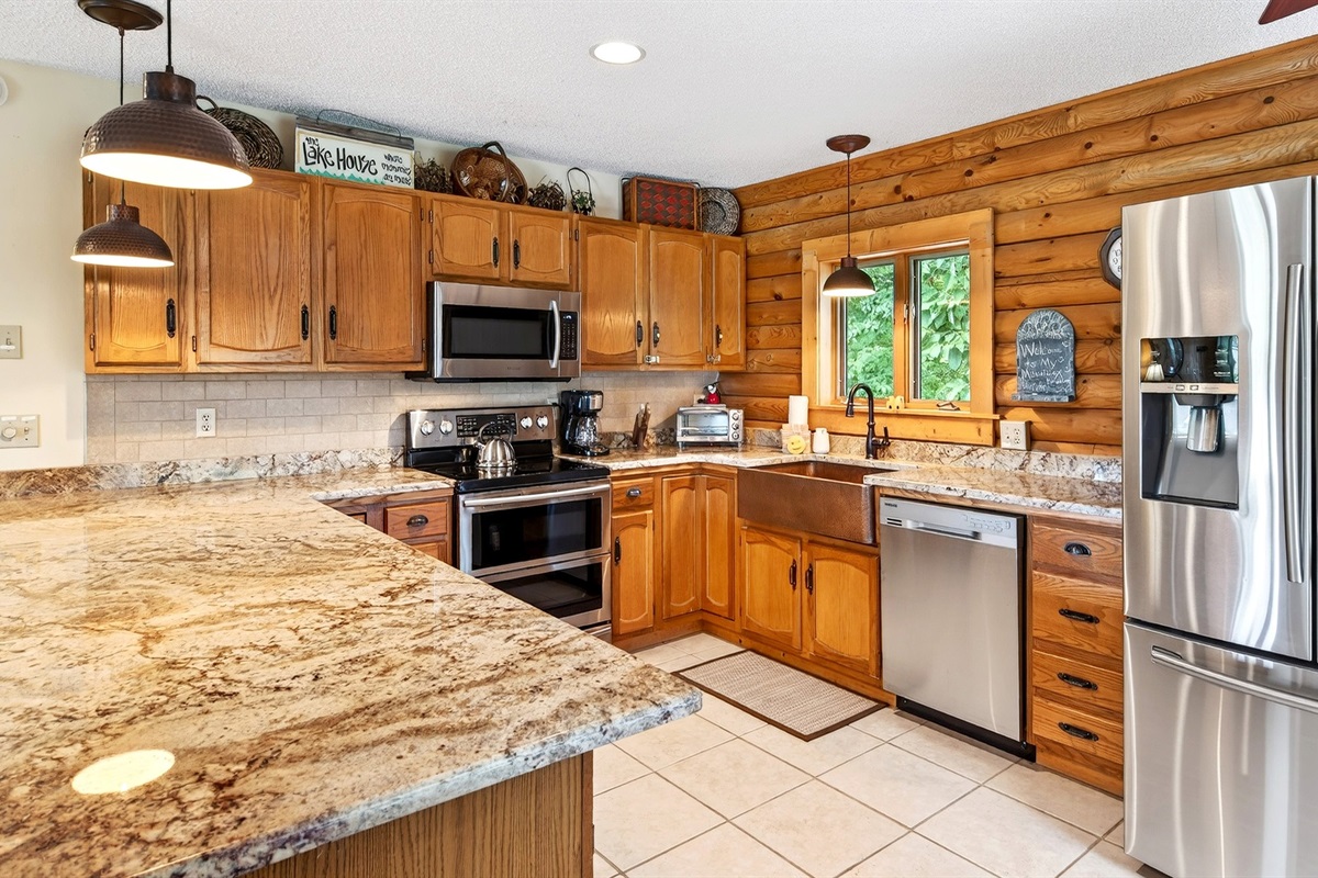 Full functional kitchen with modern appliances