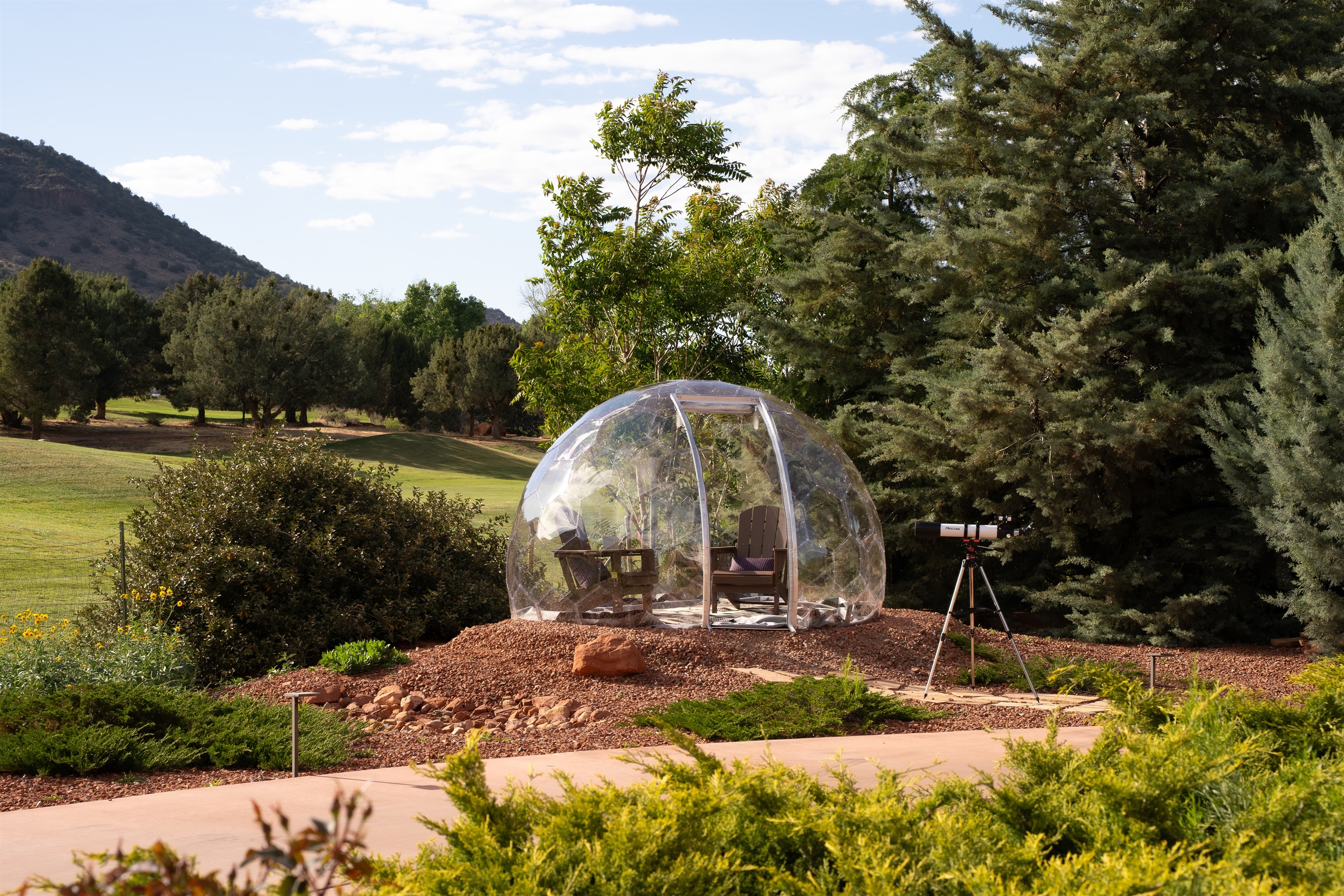 Experience Sedona’s world-renowned dark skies from the comfort of our private stargazing Geo-Dome. Complete with an outdoor telescope, it is the perfect magical retreat to end your evening under the stars.