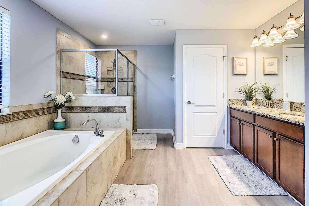 Master Suite En Suite Bathroom