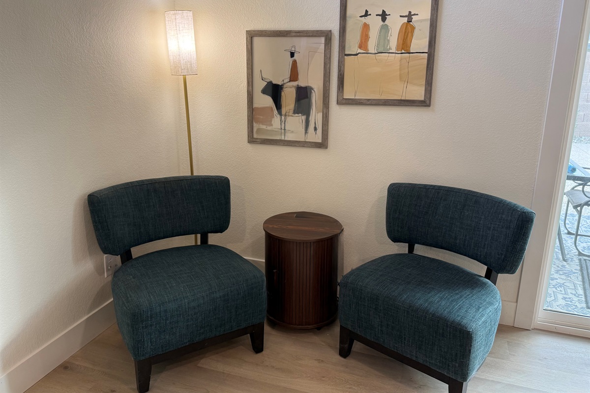 Living room has plenty of seating for large groups