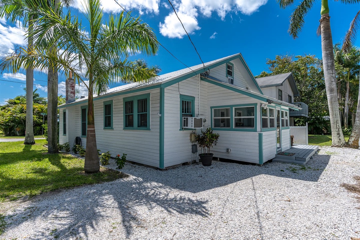 West side of the home towards the beaches 