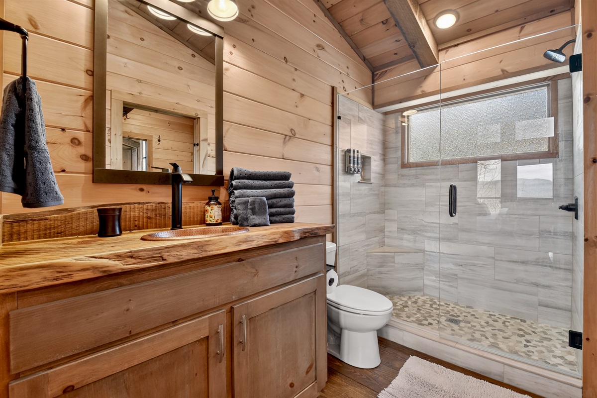 Shared bath with 2nd King bedroom and living area