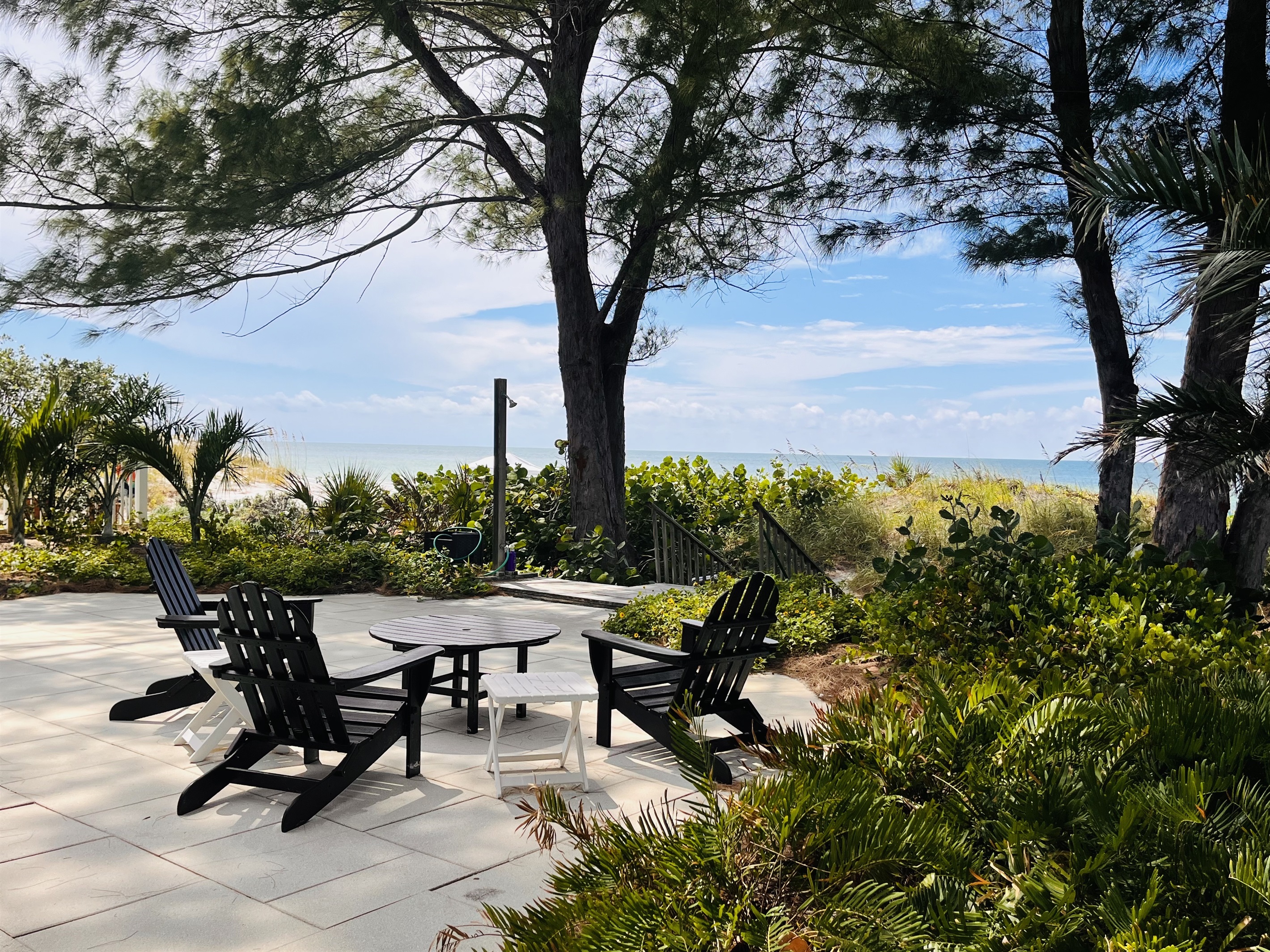 Backyard is the BEACH/Unique Beach House/Beautiful 6