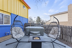 Getaway Paradise 🔥🍔🌿 – Our property is a true escape with a hot tub, firepit, outdoor seating, and a BBQ grill – the ultimate recipe for a perfect getaway!