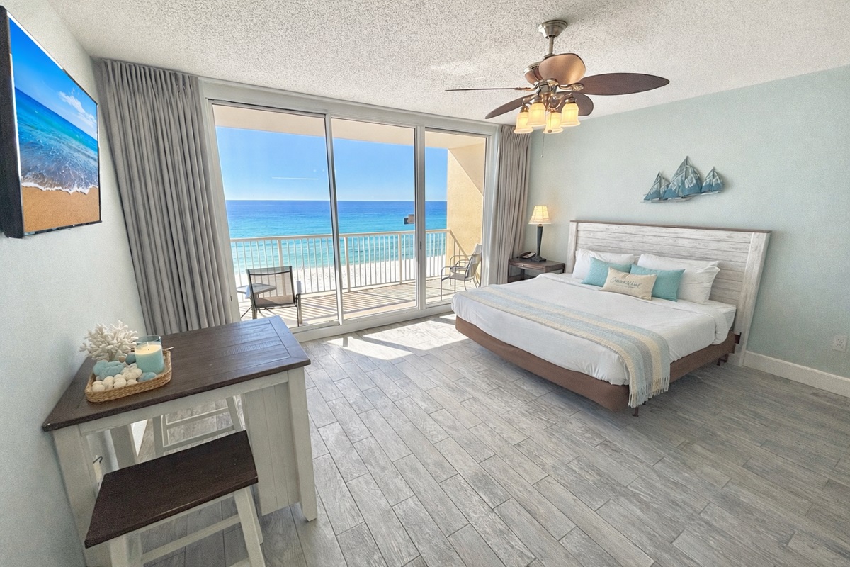 Wake up to a view of the Gulf!