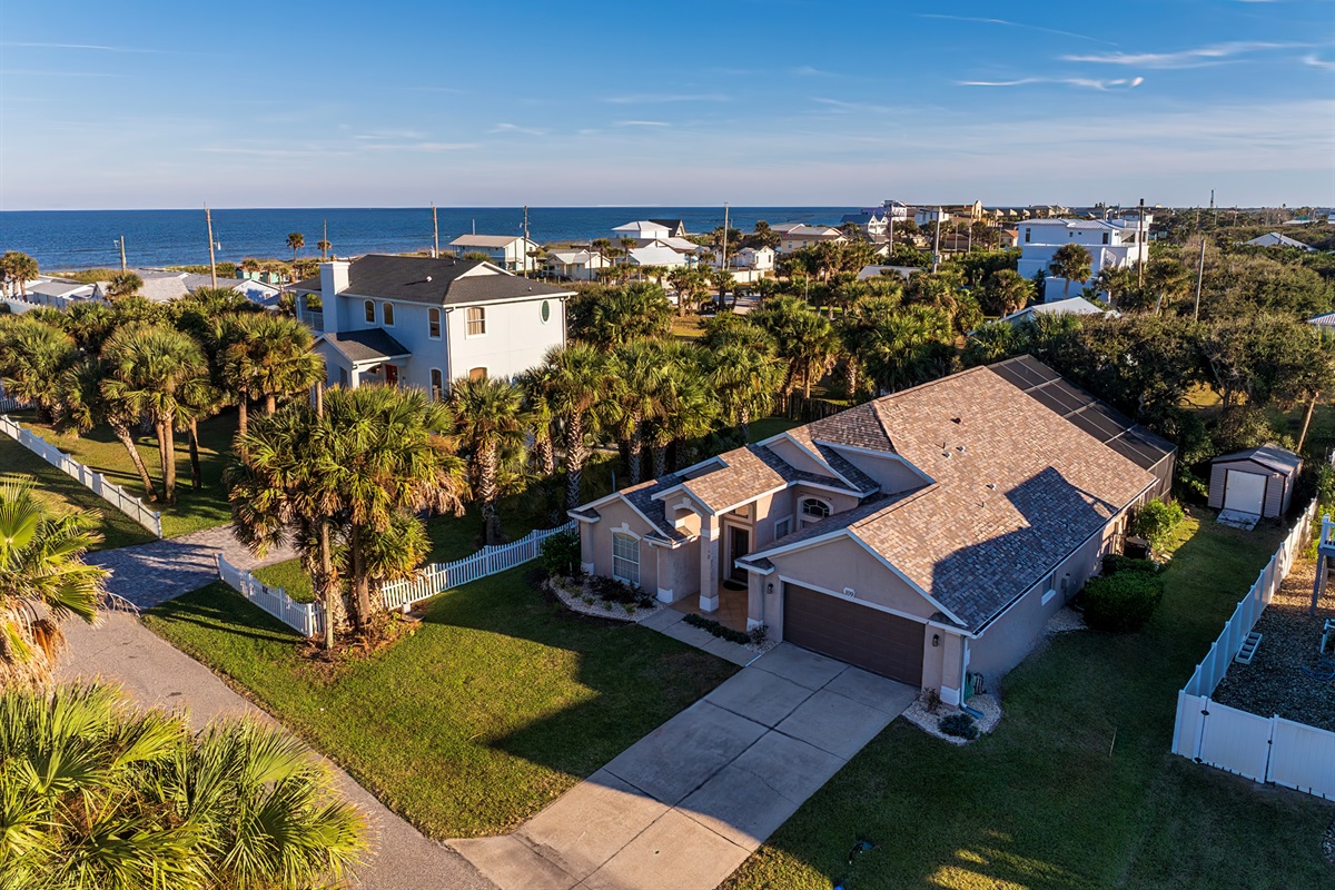 PINK PALMS RETREAT! 2 Pool Houses, 1 amazing family vacation