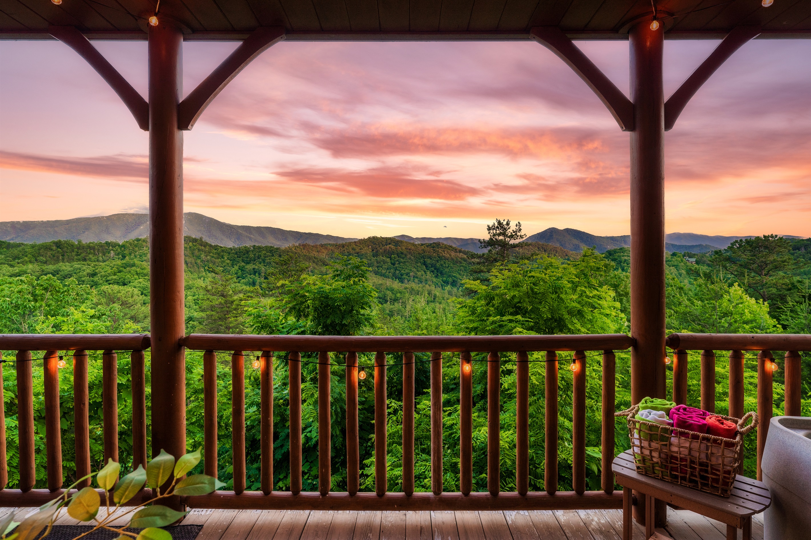 Imagine stepping up to this view every single time the sun sets