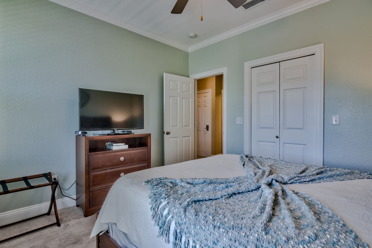 BEDROOM # 4- 3RD FLOOR (QUEEN)
