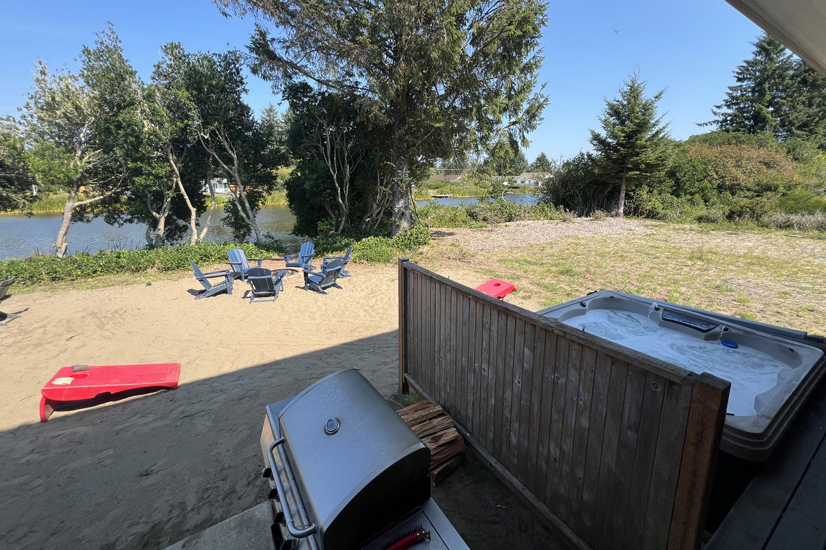 Your own sandy backyard runs right to the canal — grab a coffee and watch the water wake up.