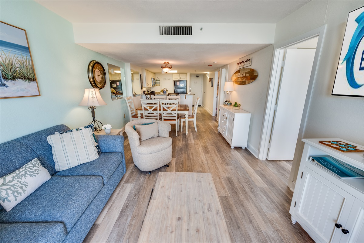 Amazing Living Room with Stunning Views🌊☀️