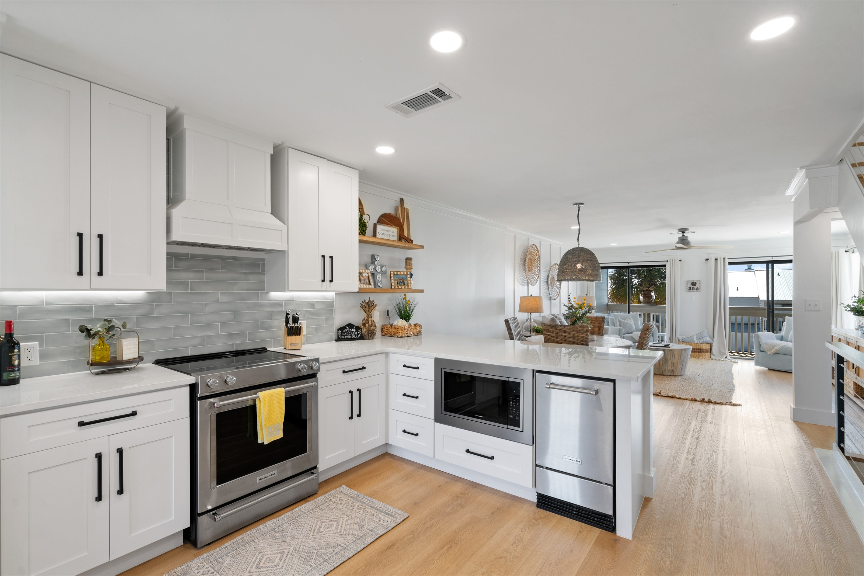 All new kitchen-Aid appliances including an icemaker!
