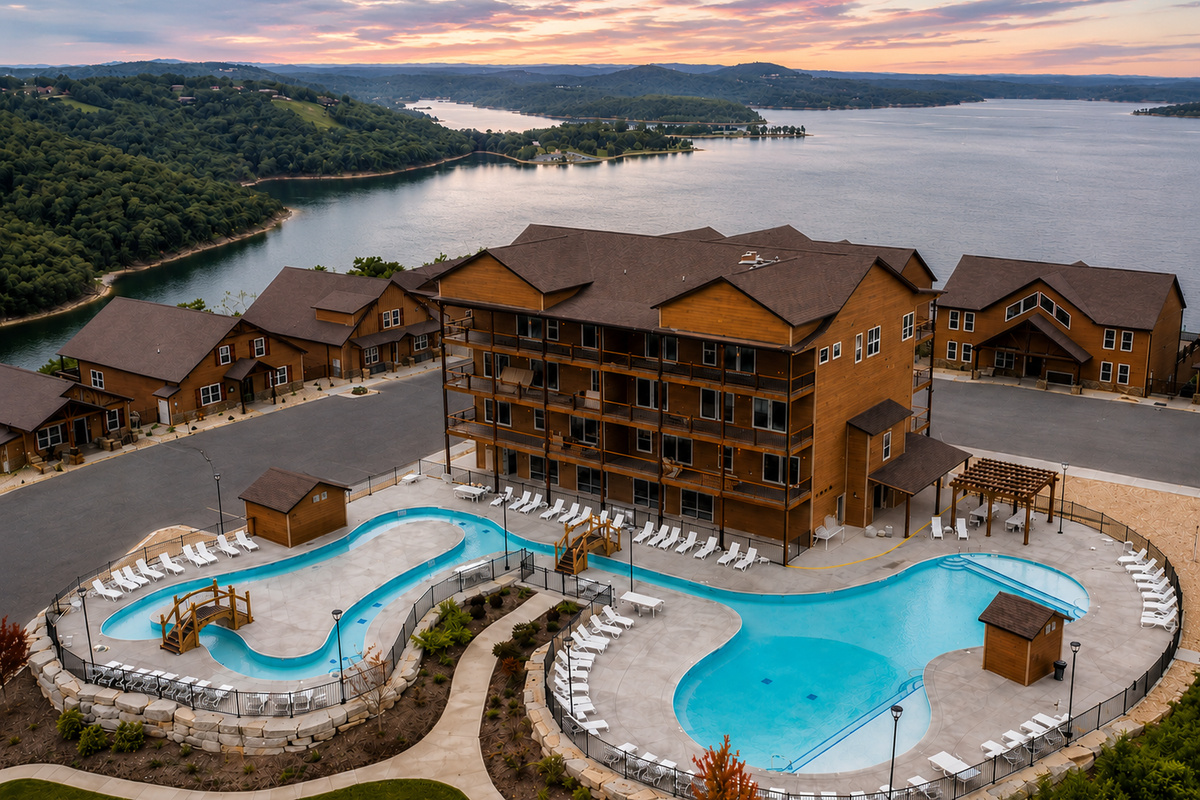 Huge resort Pool with lazy river