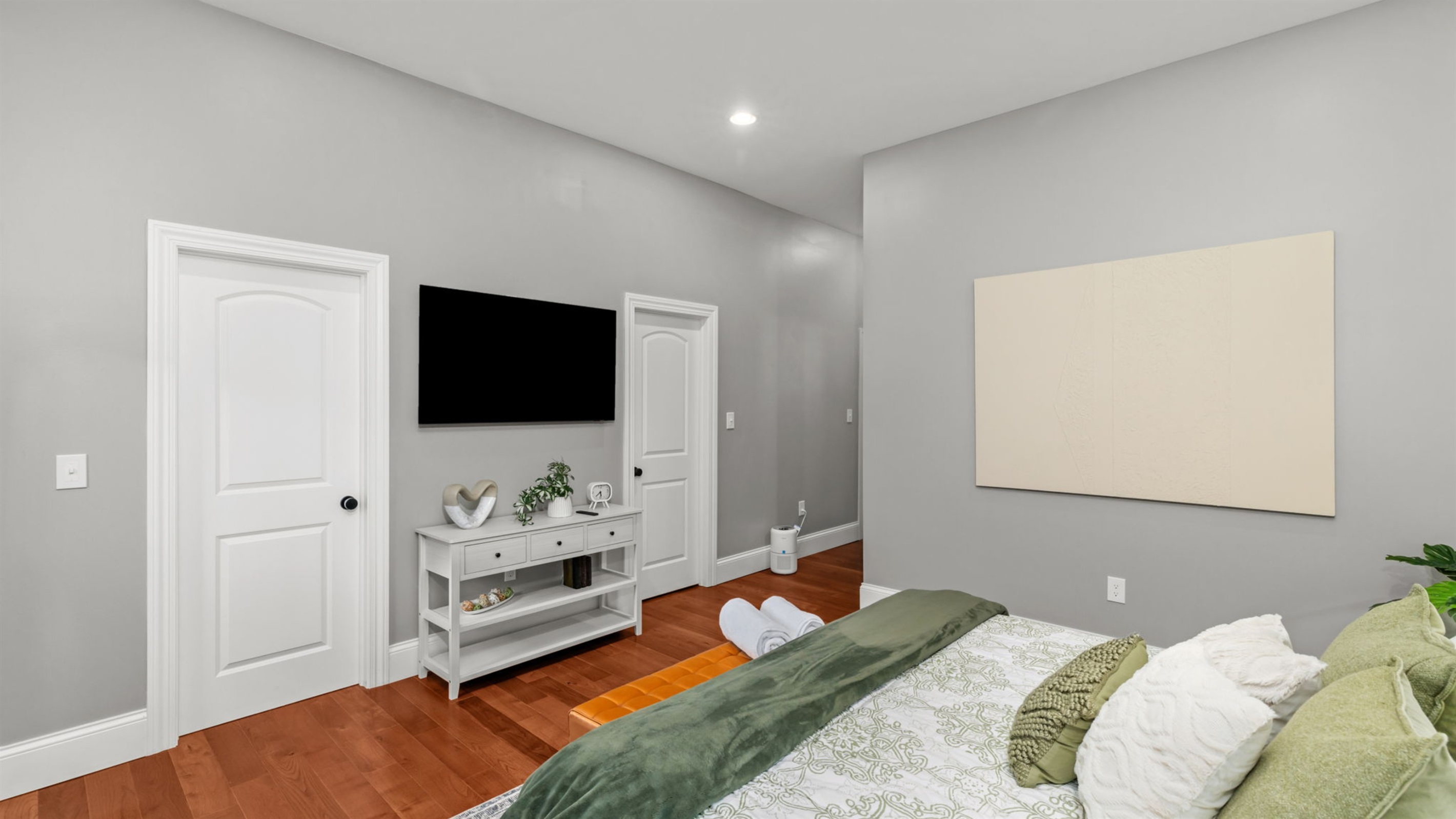 Unwind with the Smart TV as you drift off to sleep.