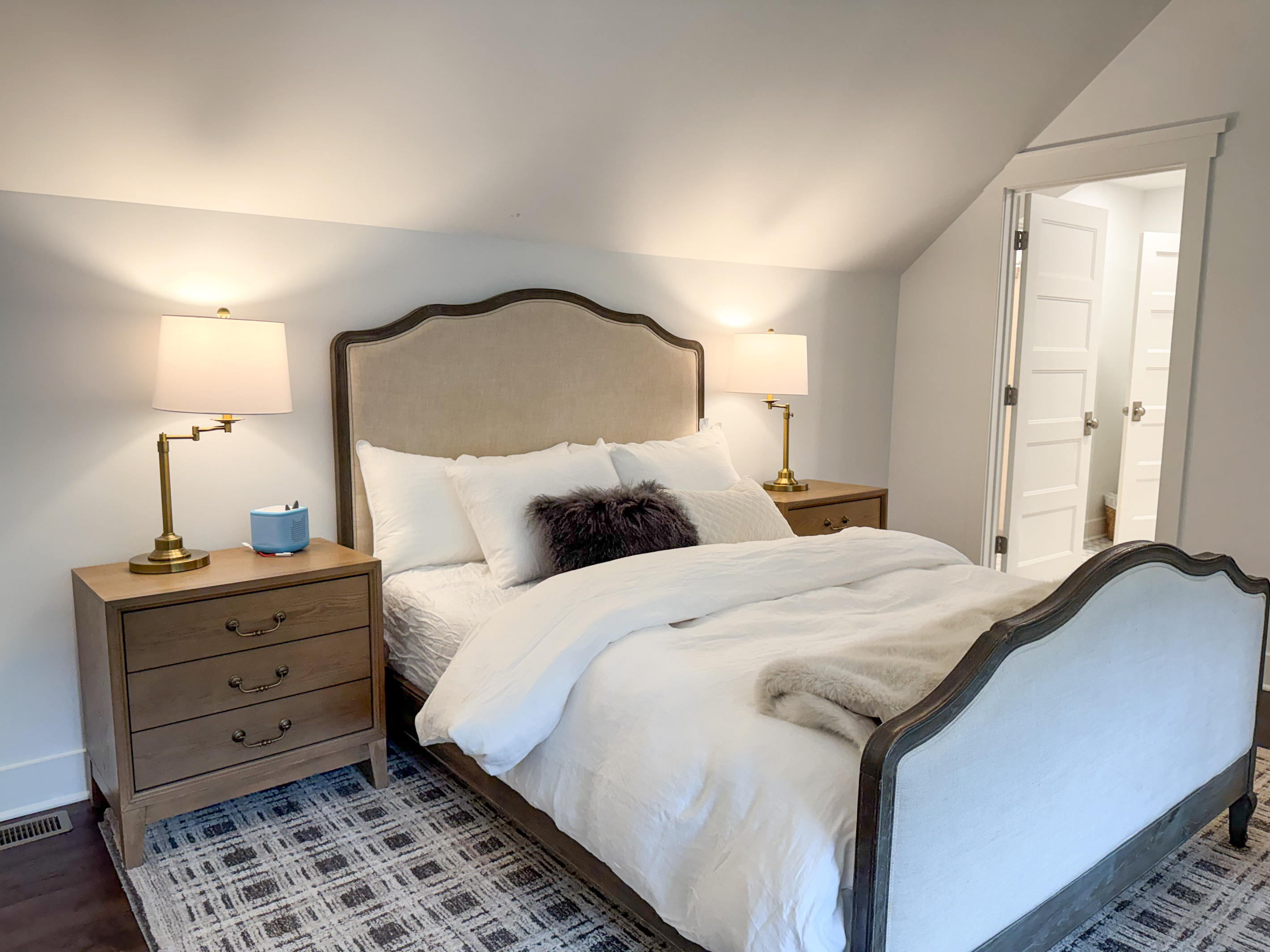 Guest Bedroom with Queen