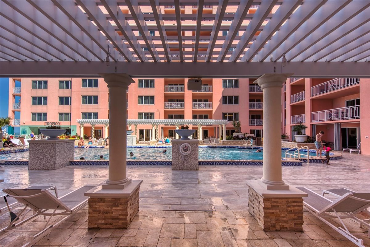 Lovely heated Pool and Spa