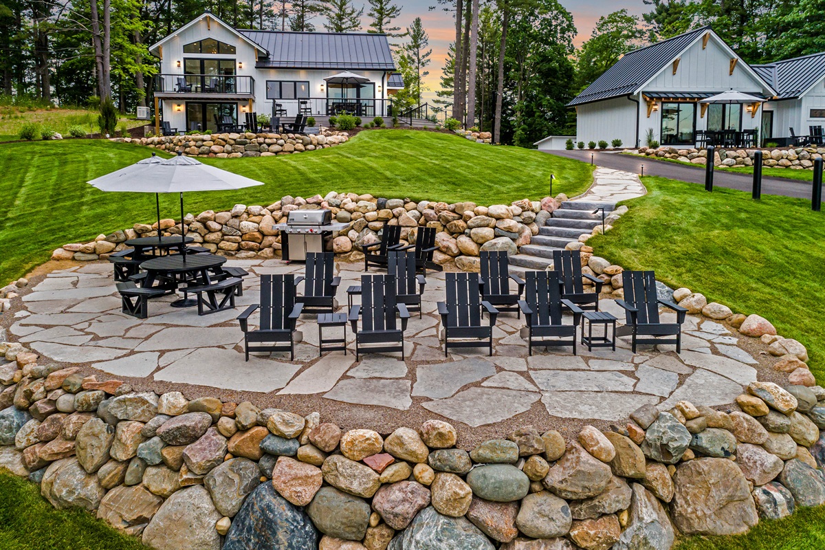 Viewing Patio with grill.