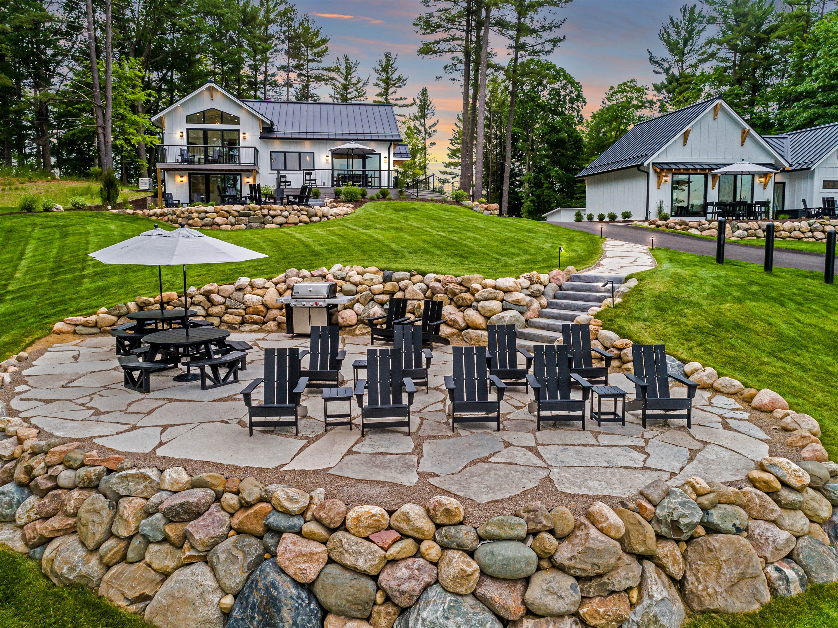 Viewing Patio with grill.