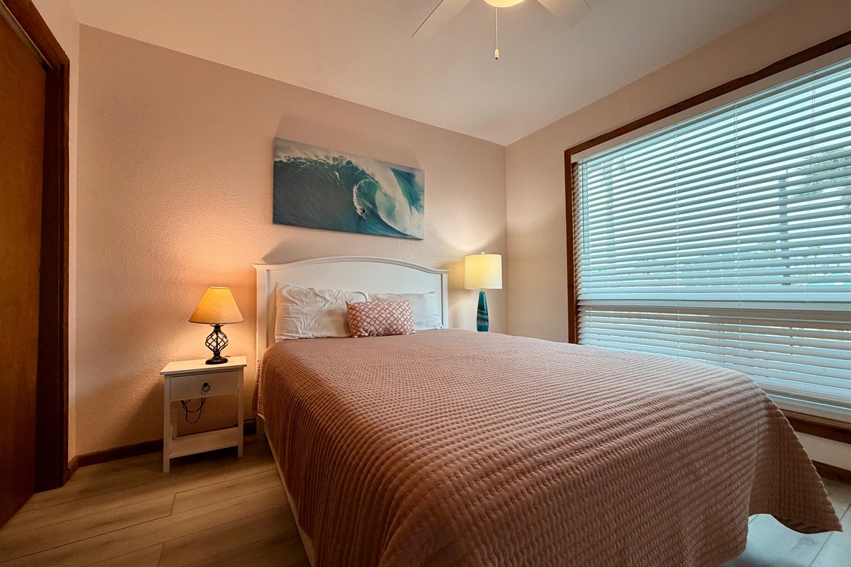 Second Bedroom - Queen Bed