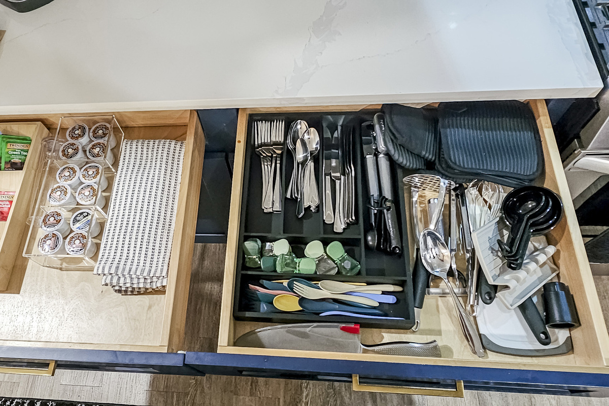 Fully stocked with gourmet teas and all the tools for culinary adventures!