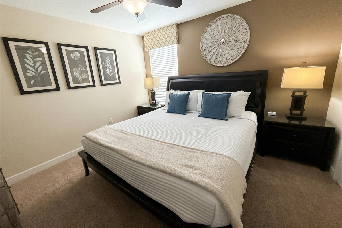 Bedroom 4 - Upstair King bed w/ attached Jack n'Jill bath, shared w/Star Wars RM