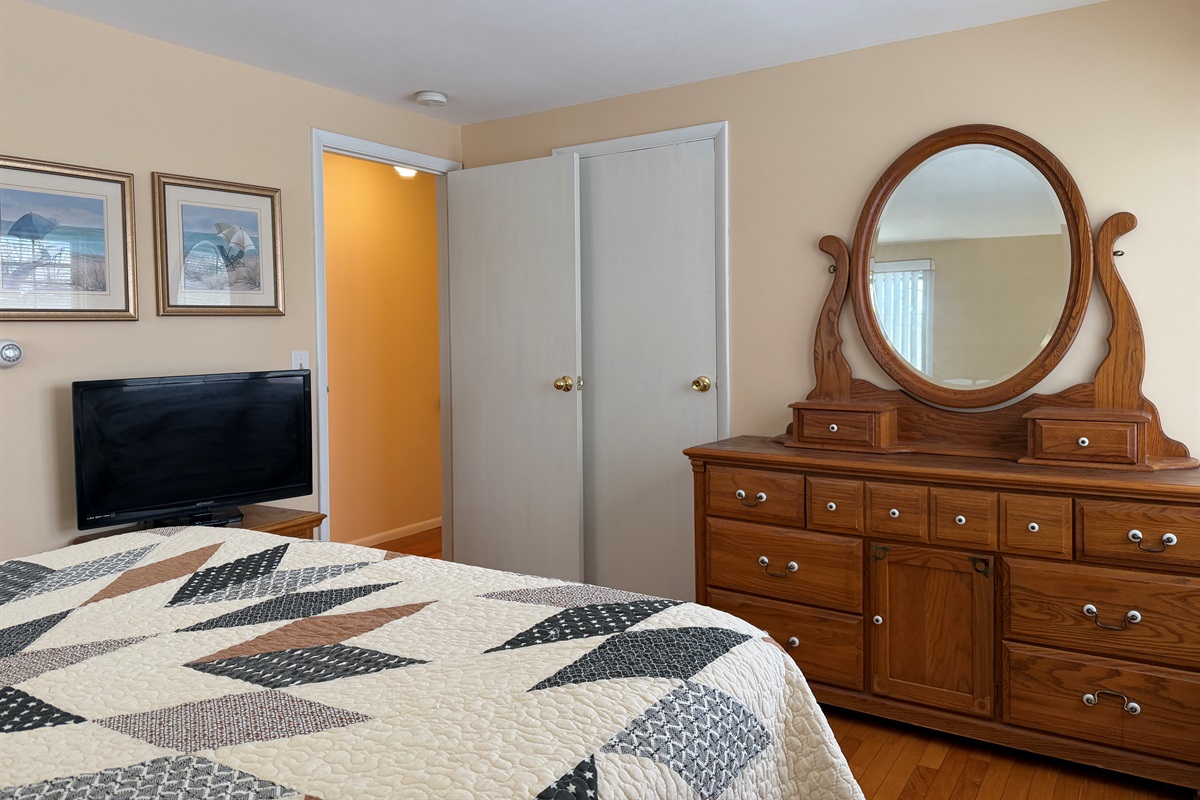 2nd floor Queen #1 with ensuite