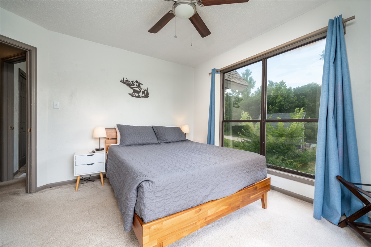 Queen bed