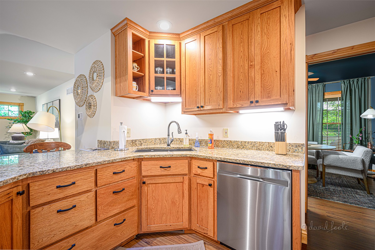 Fully equipped kitchen, including dishwasher