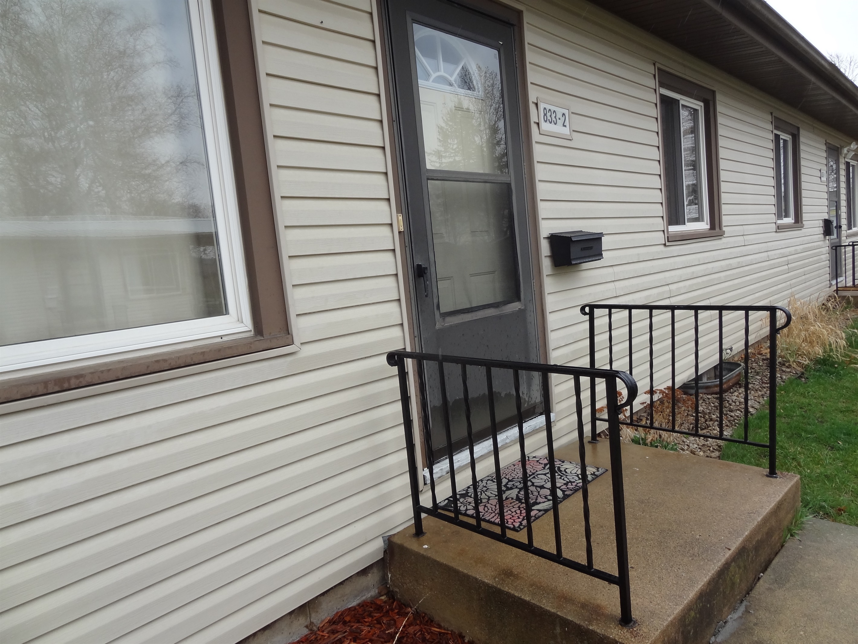 2 steps at front entry