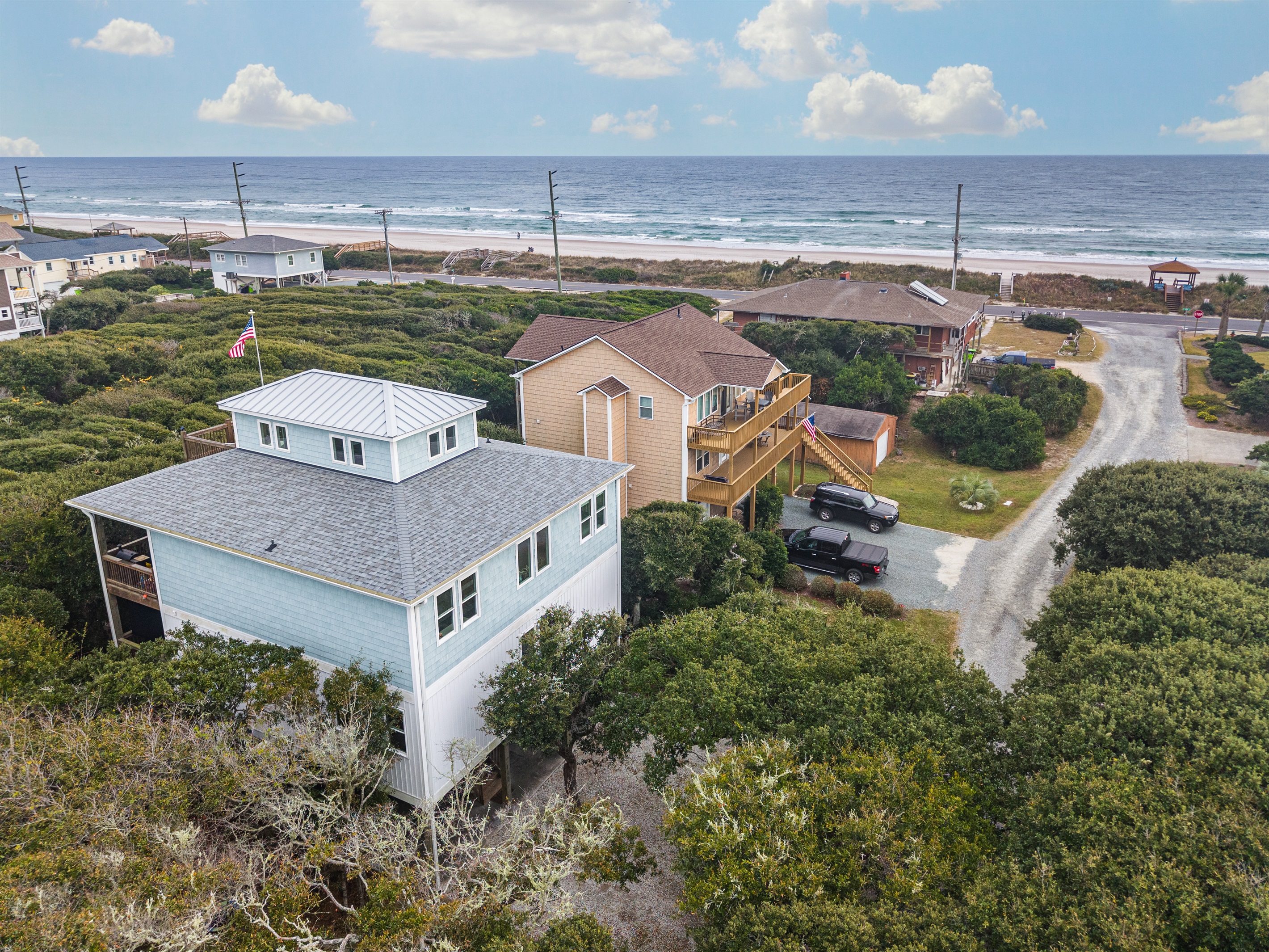 Quick walk to sun, surf, and sea.